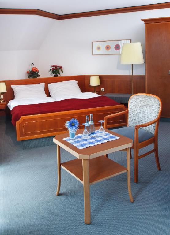 Hotel Zeller Zehnt اسلنغن الغرفة الصورة